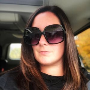 Meet your Posher, Christina